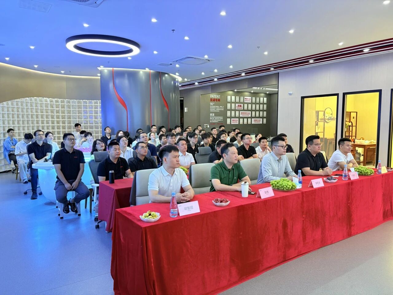 9.3從閱兵看中國智造底氣！智火柴以油品監測實力護航 “國之重器”
